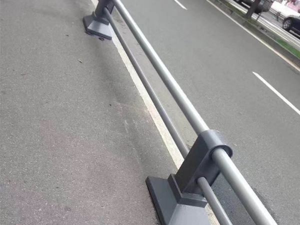 道路護(hù)欄